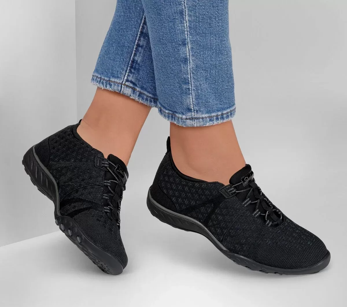 Ajuste relajado: transpirable y de punto.