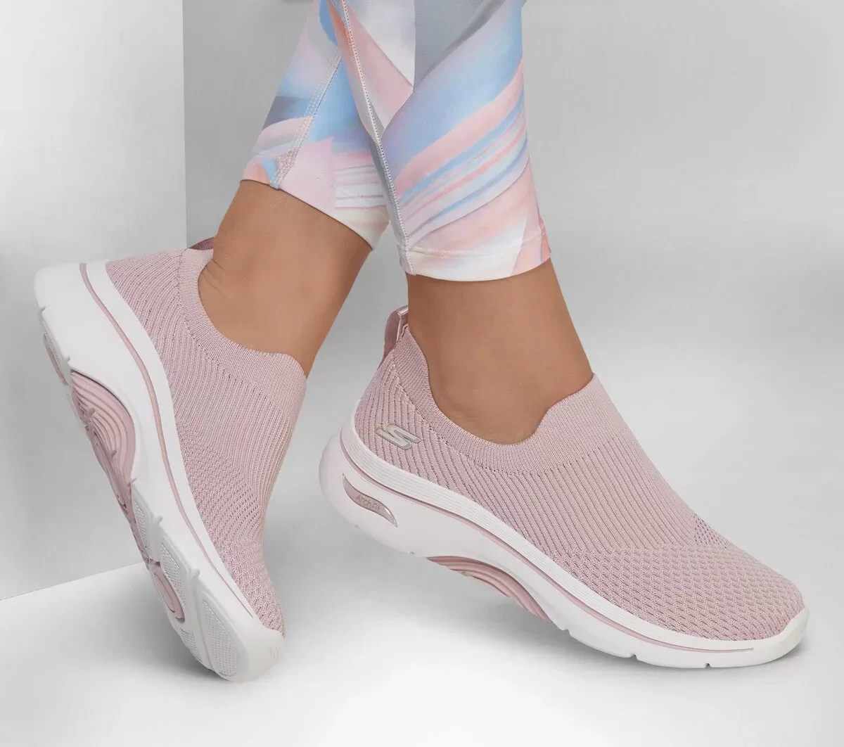 GO WALK Arch Fit 2.0 – Paityn
