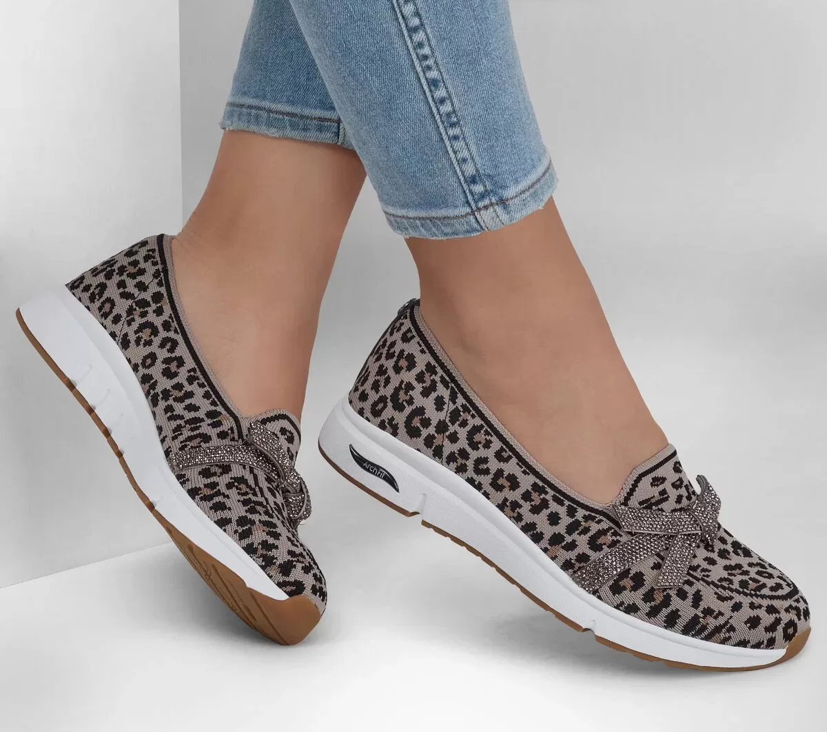 Martha Stewart: Arch Fit Living