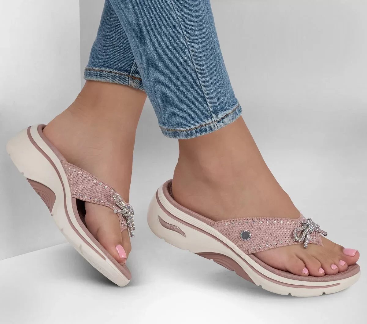 Martha Stewart: Sandalia GO WALK Arch Fit 2.0 – Brillo