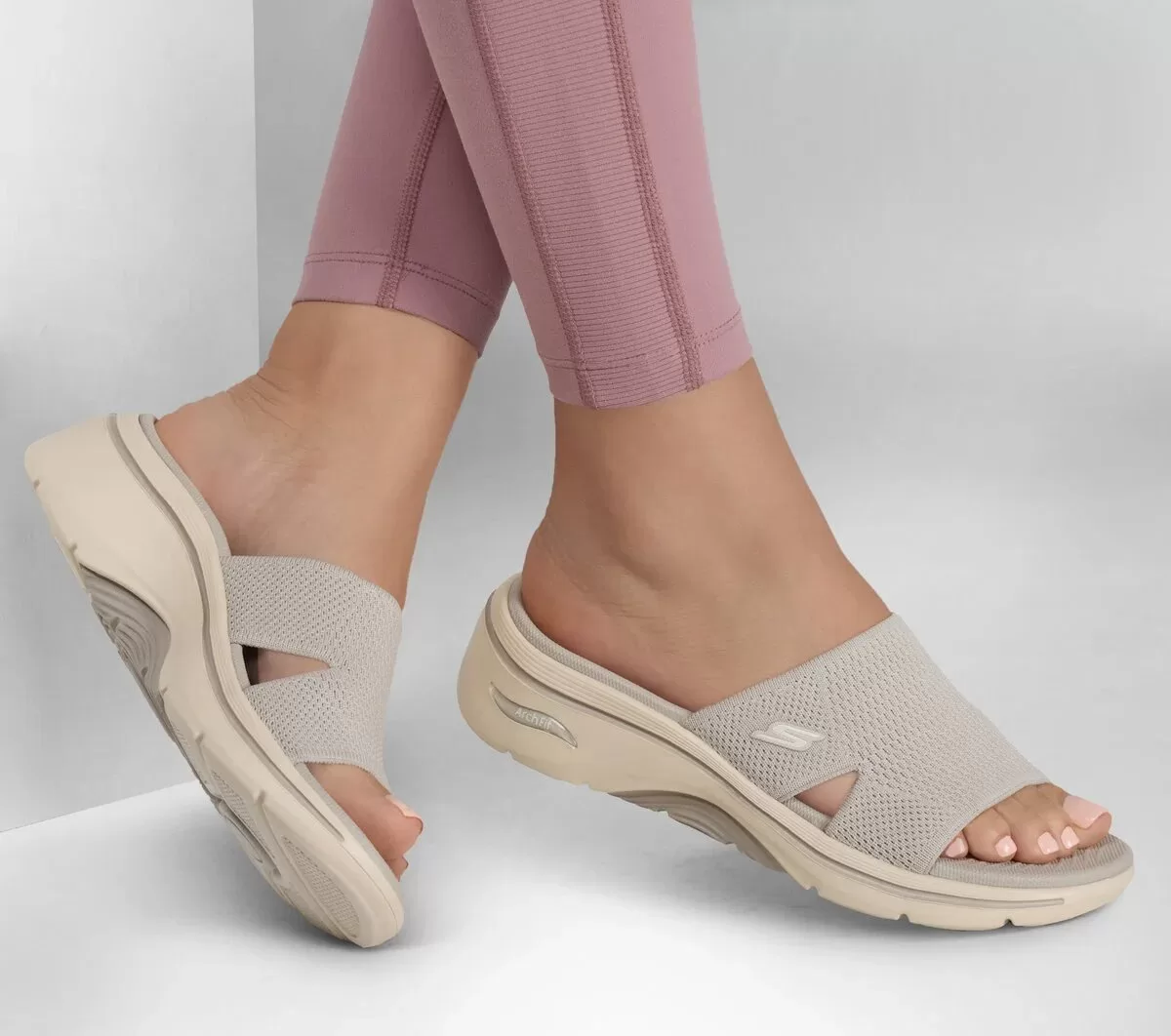 Sandalia GO WALK Arch Fit 2.0 – Dakota